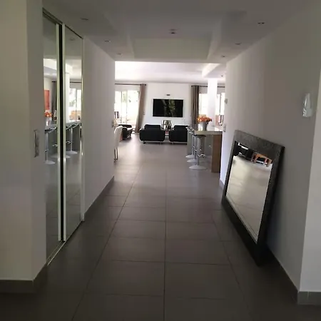 Au Coeur De La Pinede Avec Piscine Privee Villa *
