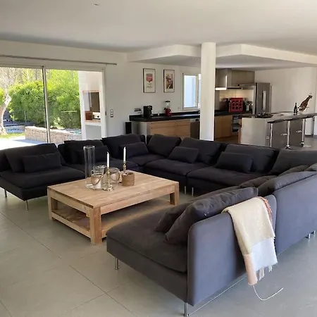Au Coeur De La Pinede Avec Piscine Privee Vila *